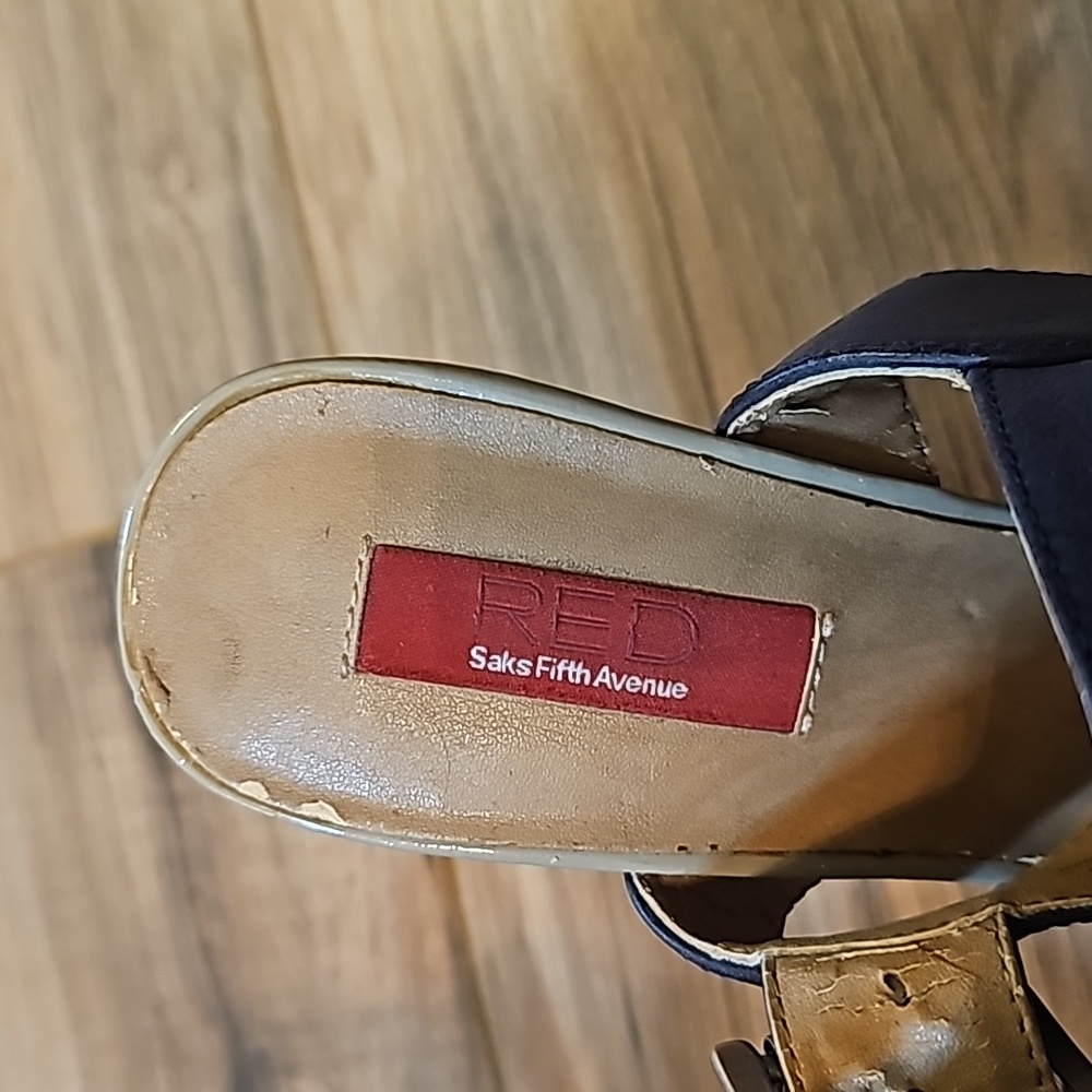 Shoes - Picture 6 of 10